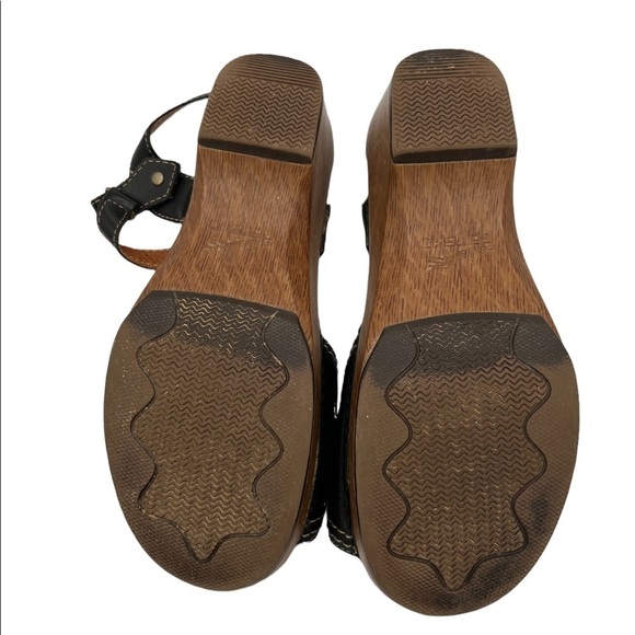 Dansko Black Sara Waxy Ankle Strap Platform Sandals Size 39 Women's - Picture 9 of 9